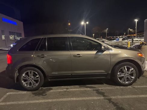 Used 2013 Ford Edge Limited w/ Driver Entry Pkg image 7