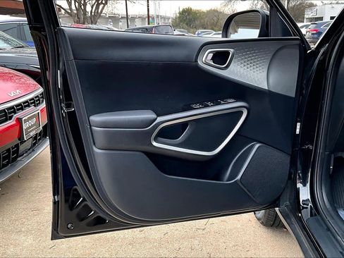 Used 2024 Kia Soul LX w/ Option Group 015 image 19