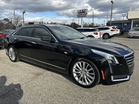 Used 2018 Cadillac CT6 Luxury image 3