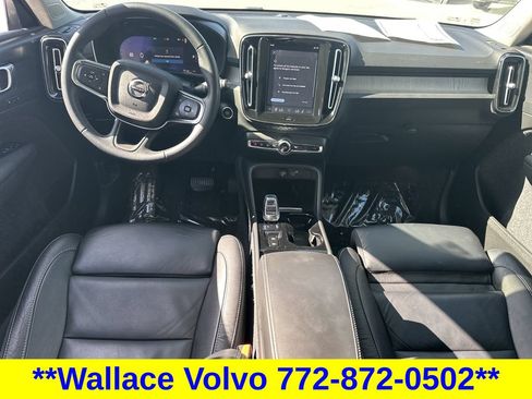 Used 2023 Volvo XC40 B5 Plus w/ Protection Package Premier AWD/4WD image 17