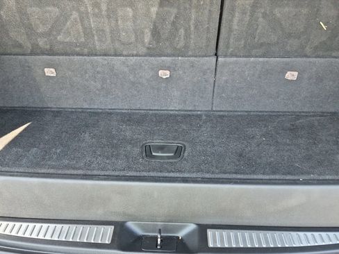 Used 2017 GMC Yukon SLT RWD image 12