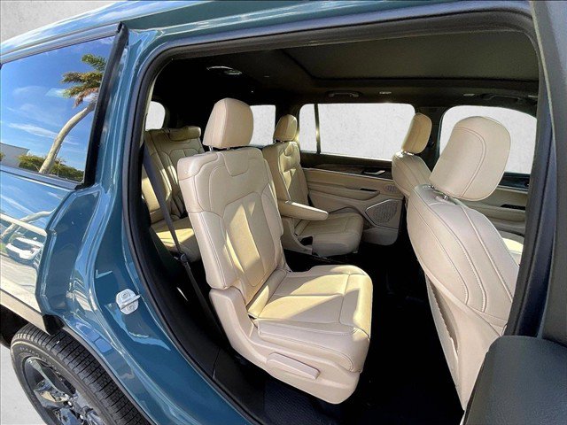 New 2026 Jeep Grand Cherokee L Limited w/ Limited Altitude Package RWD image 28