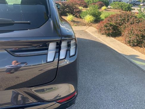 Used 2022 Ford Mustang Mach-E Premium RWD image 4