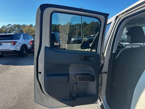 New 2025 Ford Maverick XLT w/ Black Appearance Package image 28