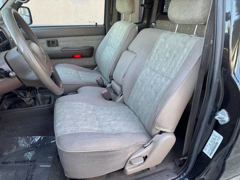 Used 2000 Toyota Tacoma 4x4 Xtracab V6 image 11