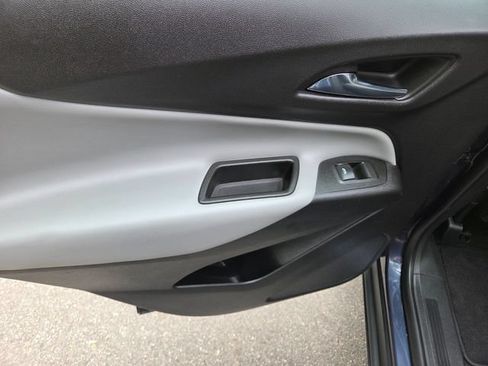 Used 2018 Chevrolet Equinox LS FWD image 31