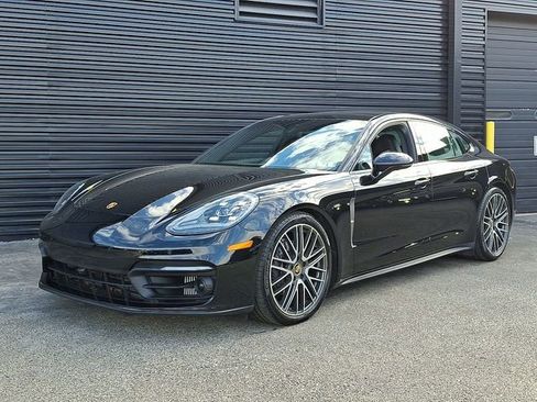 Certified 2023 Porsche Panamera 4 Platinum Edition image 1
