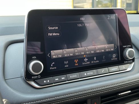 Used 2025 Nissan Rogue SV image 17