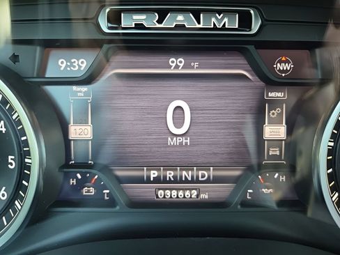 Used 2021 RAM 1500 Big Horn AWD/4WD image 25