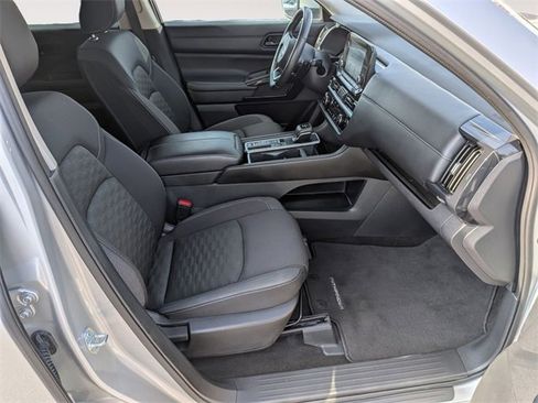 Certified 2024 Nissan Pathfinder SV image 31
