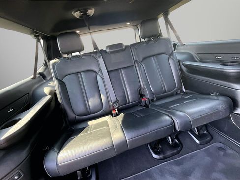 Used 2024 Jeep Wagoneer L Series III w/ Flexible Seating Group AWD/4WD image 25
