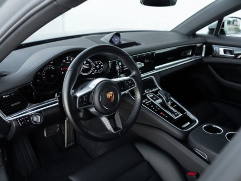 Used 2018 Porsche Panamera 4S image 5
