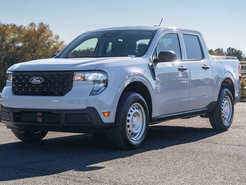 New 2026 Ford Maverick XL image 2