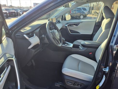 New 2025 Toyota RAV4 Limited w/ Advanced Technology Package image 21