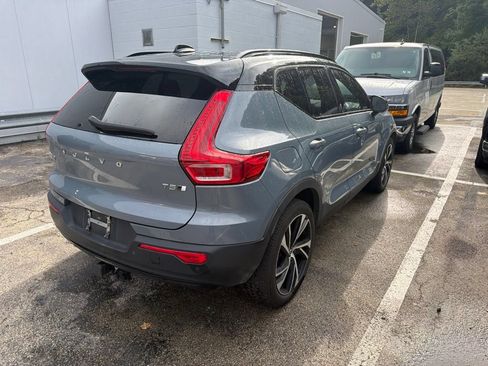 Used 2021 Volvo XC40 T5 R-Design AWD/4WD image 9