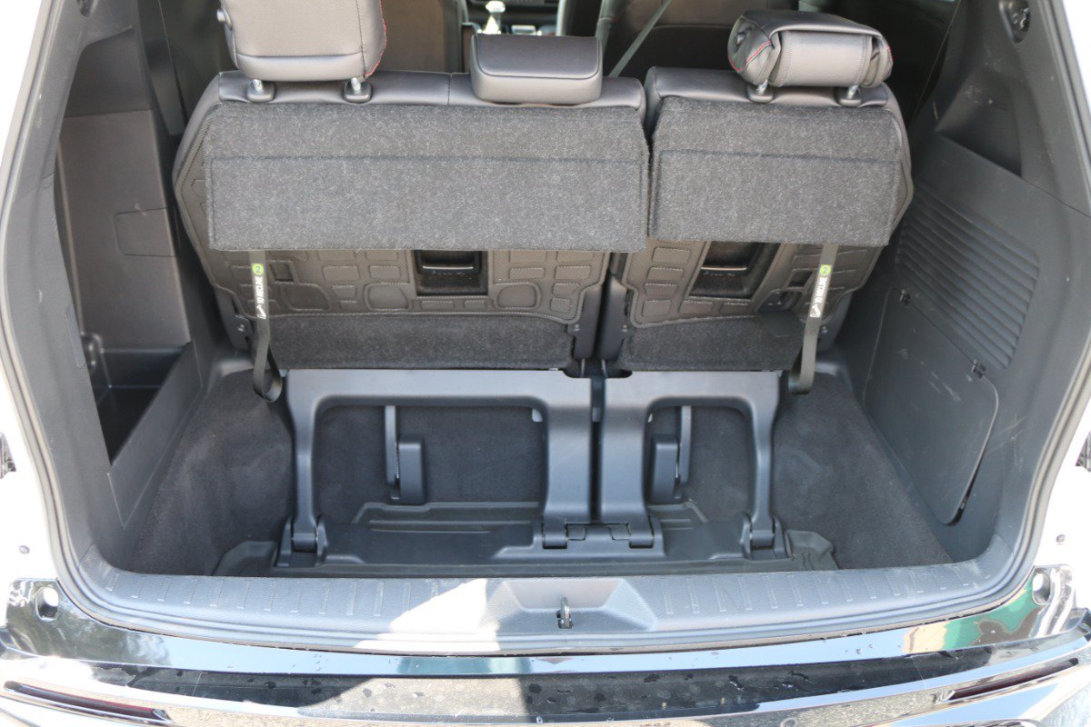 Used 2025 Toyota Sienna XSE AWD/4WD image 33