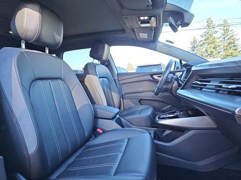 Used 2023 Audi Q4 e-tron Premium Plus w/ Premium Plus image 30