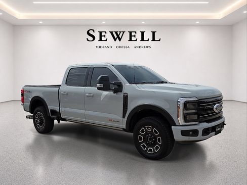 Used 2025 Ford F250 Platinum AWD/4WD image 6