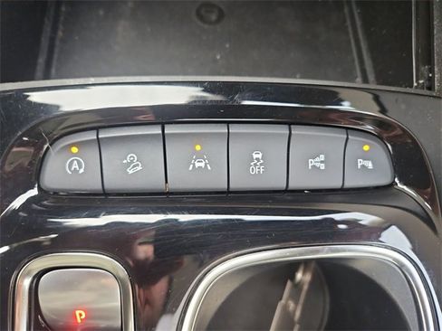 Used 2023 Buick Envision Avenir image 36