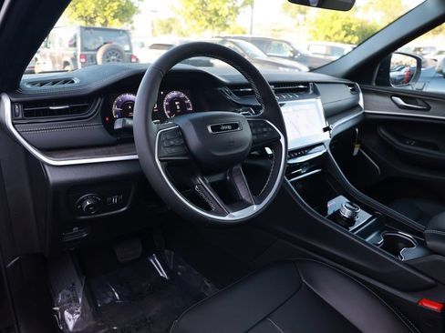 New 2026 Jeep Grand Cherokee L Limited RWD image 11