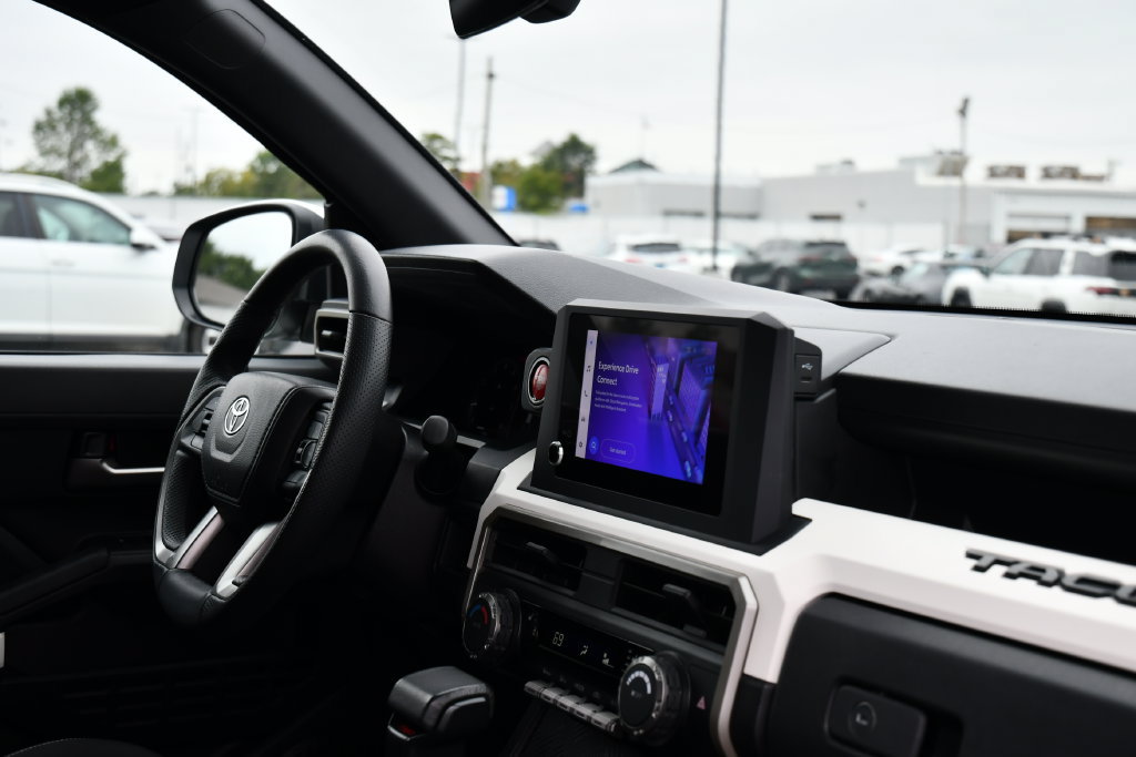 Used 2024 Toyota Tacoma TRD Off-Road AWD/4WD image 39