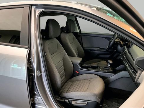 Used 2025 Kia K4 EX FWD image 9