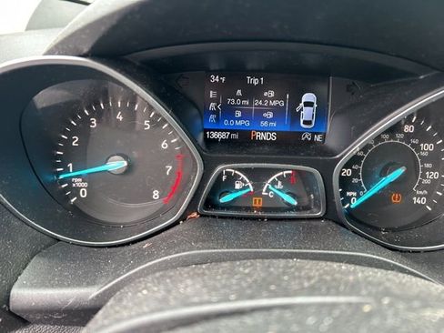 Used 2017 Ford Escape SE image 30