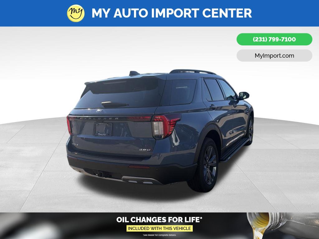 Used 2025 Ford Explorer Active w/ Active Comfort Package AWD/4WD image 7