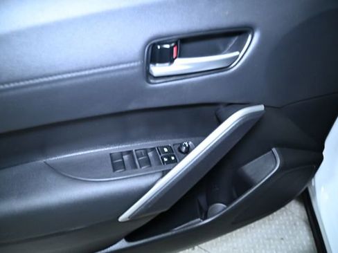 Used 2023 Toyota Corolla Cross XLE w/ Convenience Package image 29