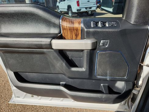 Used 2019 Ford F150 Lariat w/ Equipment Group 502A Luxury image 12