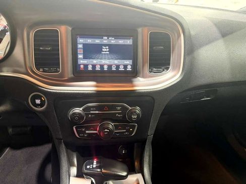 Used 2022 Dodge Charger SXT image 19