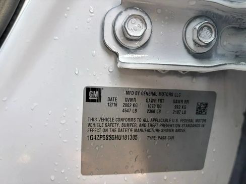 Used 2017 Buick LaCrosse Essence FWD image 23