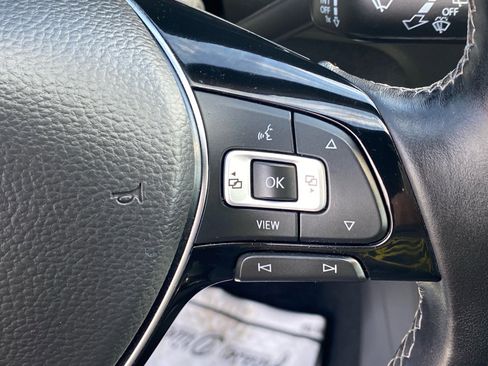 Used 2021 Volkswagen Tiguan SE R-Line image 18