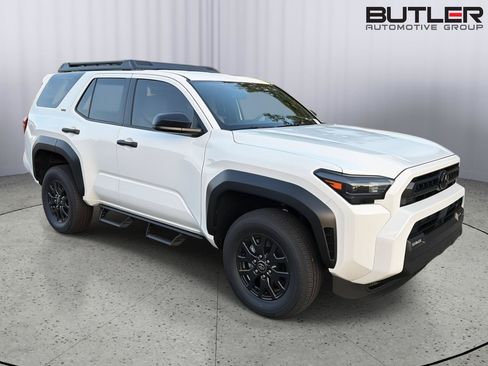 New 2026 Toyota 4Runner SR5 AWD/4WD image 8