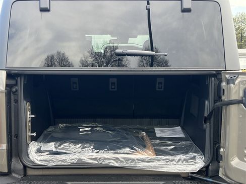 New 2026 Ford Bronco Big Bend w/ Black Diamond Package image 19