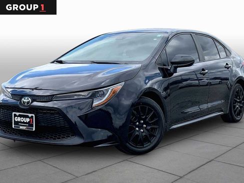 Used 2021 Toyota Corolla LE FWD image 1