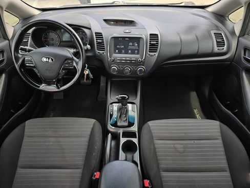 Used 2017 Kia Forte S FWD image 15