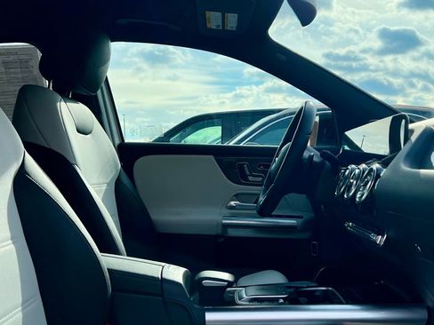 Certified 2023 Mercedes-Benz GLA 250 4MATIC image 16