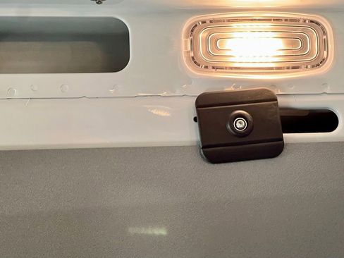 Used 2025 Mercedes-Benz Sprinter 2500 image 25