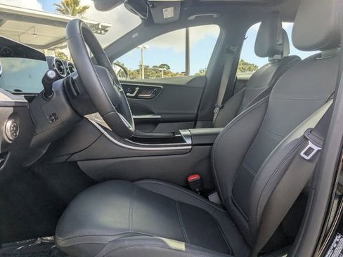 Used 2025 Mercedes-Benz C 300 Sedan image 20
