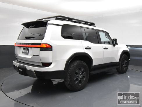 Used 2024 Lexus GX 550 AWD/4WD image 44