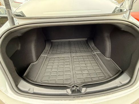 Used 2023 Tesla Model 3 Standard Range image 18