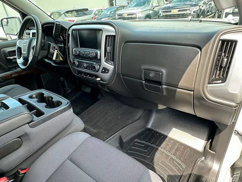 Used 2018 GMC Sierra 1500 SLE w/ SLE Value Package AWD/4WD image 35