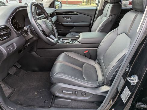 Used 2025 Honda Pilot EX-L image 14