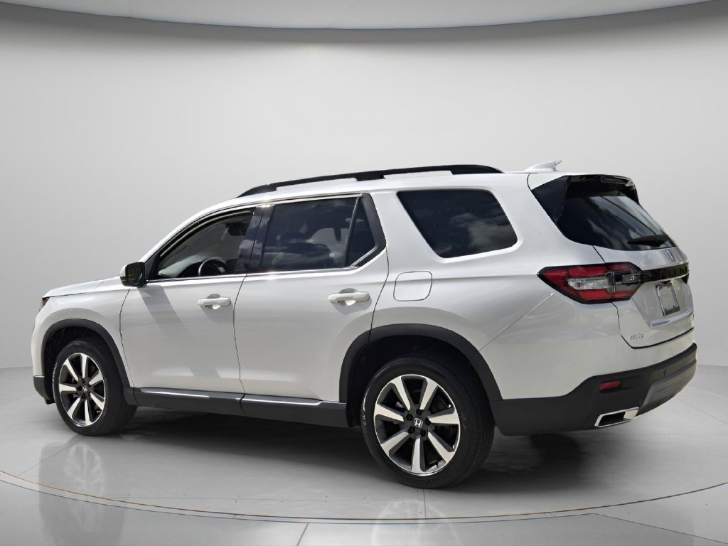 Certified 2023 Honda Pilot Touring image 8