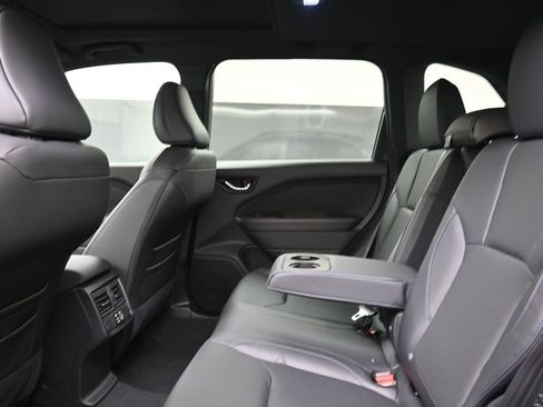 Used 2025 Subaru Forester Limited AWD/4WD image 17