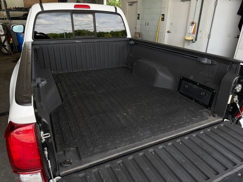 Used 2019 Toyota Tacoma SR w/ SR Convenience Package AWD/4WD image 25