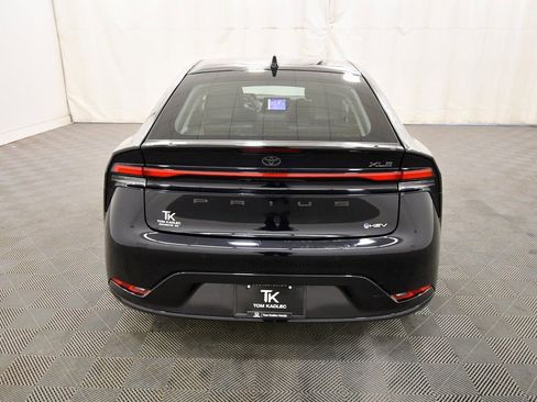 Used 2024 Toyota Prius XLE image 6