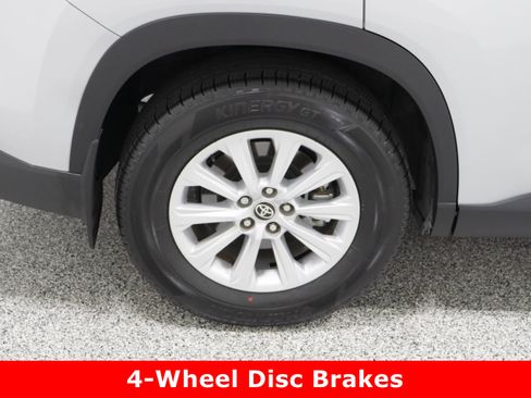 Certified 2024 Toyota Grand Highlander XLE image 5