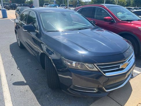 Used 2016 Chevrolet Impala LT FWD image 2